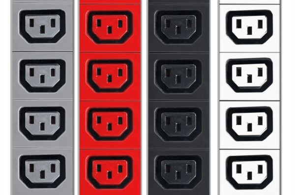 ZeroU 2xSchuko - 20xC13 - 4xC19 Kilitli Soketli, 4x16A Sigortalı Smart PDU